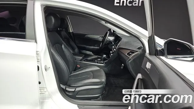 Hyundai Sonata 2019 — фото 12
