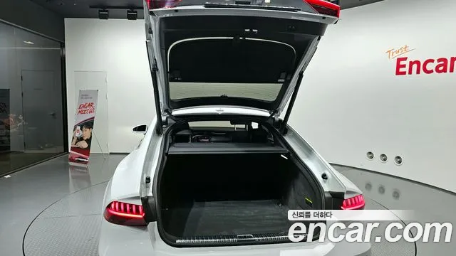 Audi A7 2021 — фото 20