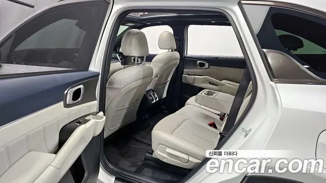 Kia Sorento 2022 — фото 11