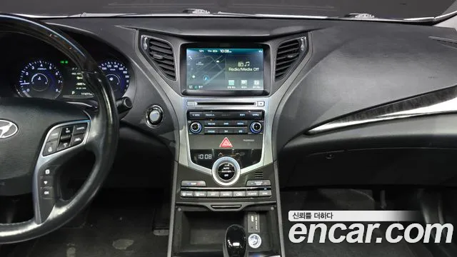 Hyundai Grandeur 2016 — фото 15
