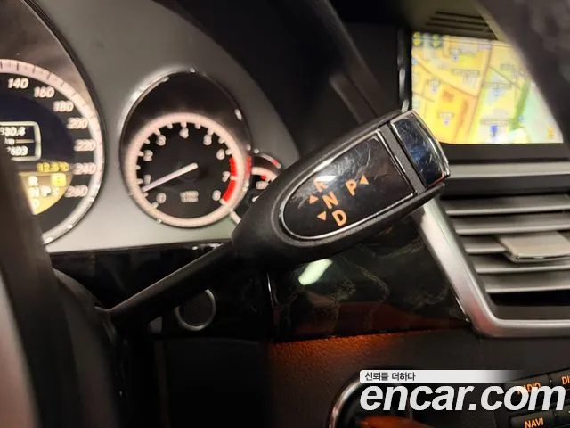 Mercedes-Benz E-Class 2012 — фото 15