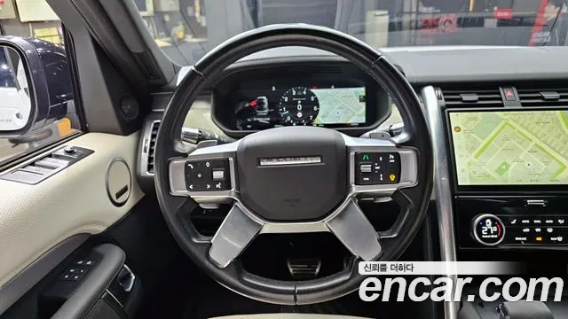 Land Rover Discovery 2022 — фото 13