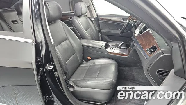 Hyundai Equus 2015 — фото 10
