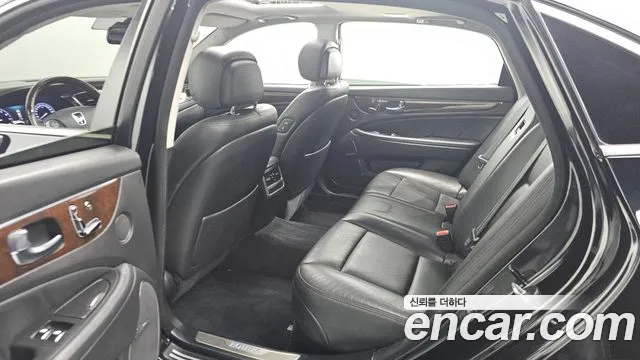 Hyundai Equus 2015 — фото 12