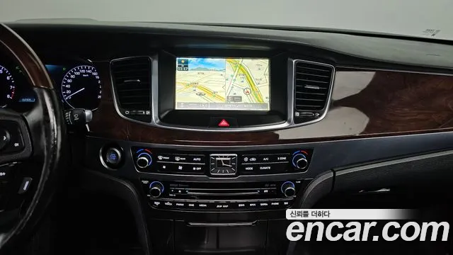 Hyundai Equus 2015 — фото 14