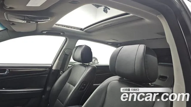 Hyundai Equus 2015 — фото 17