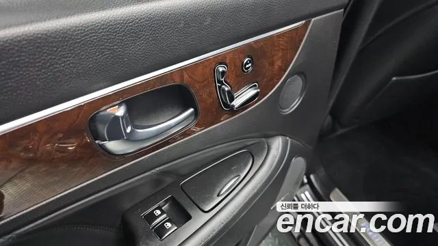Hyundai Equus 2015 — фото 19