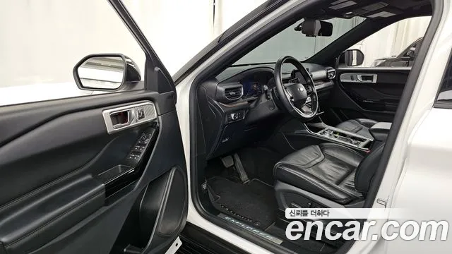 Ford Explorer 2021 — фото 10