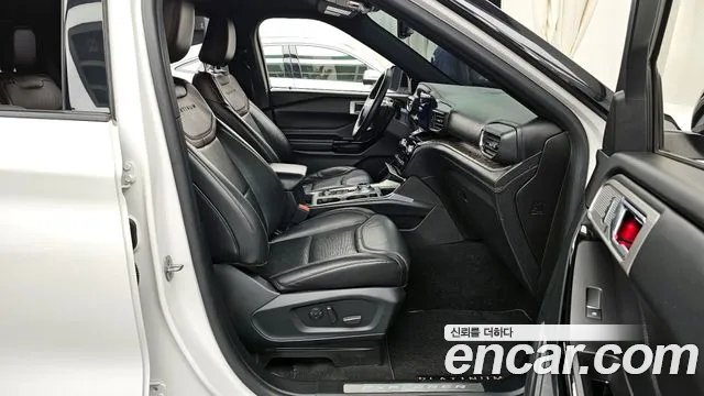 Ford Explorer 2021 — фото 11