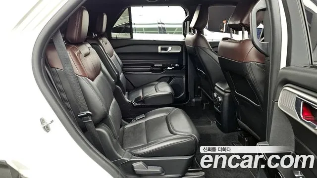 Ford Explorer 2021 — фото 12