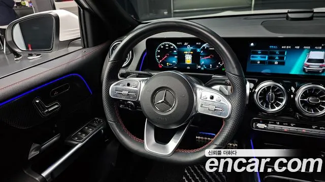 Mercedes-Benz GLB-Class 2022 — фото 13