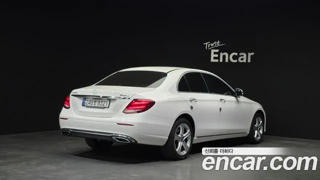 Mercedes-Benz E-Class 2018 — фото 2