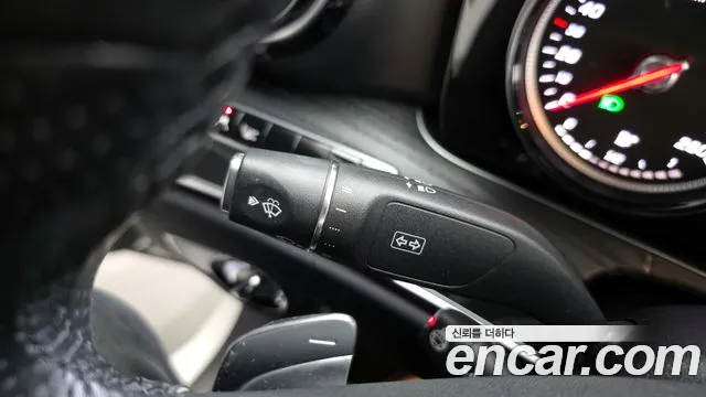 Mercedes-Benz E-Class 2018 — фото 14