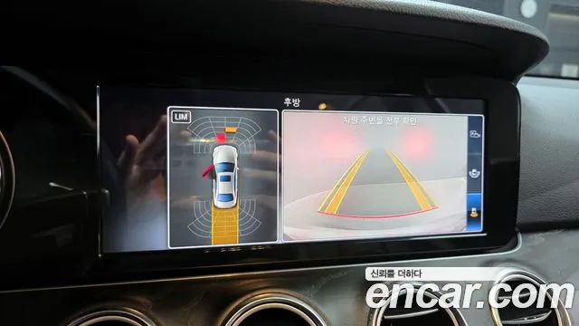 Mercedes-Benz E-Class 2018 — фото 16