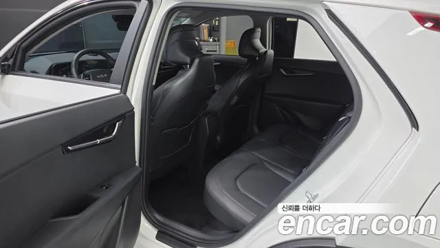 Kia Niro 2022 — фото 11