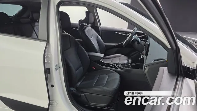 Kia Niro 2022 — фото 12