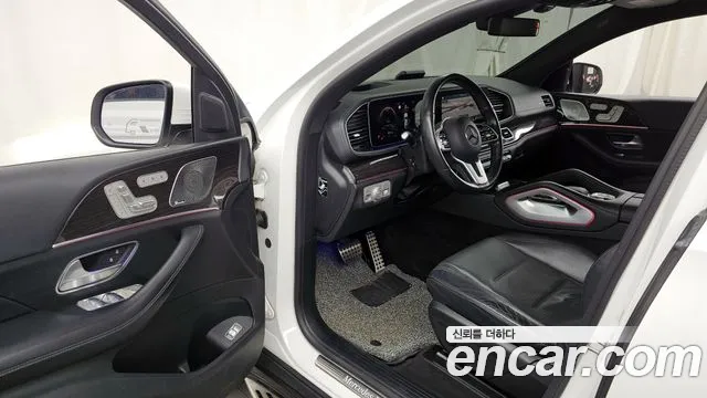 Mercedes-Benz GLE-Class 2020 — фото 10
