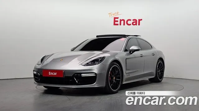 Porsche Panamera 2020 — фото 1