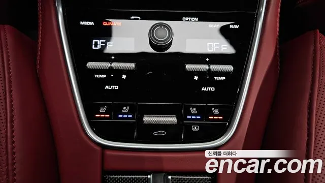 Porsche Panamera 2020 — фото 19