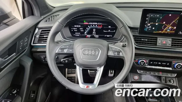 Audi SQ5 2021 — фото 13
