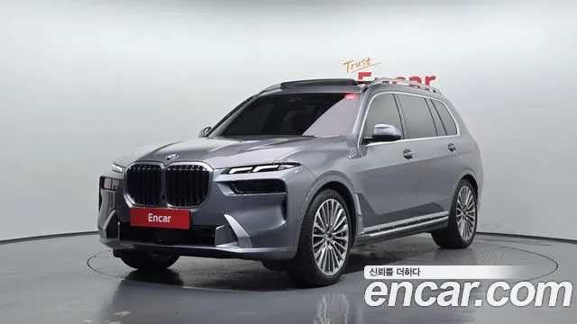 BMW X7 2023 — фото 1