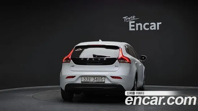 Volvo V40 2015 — фото 4
