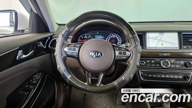 Kia K7 2018 — фото 12