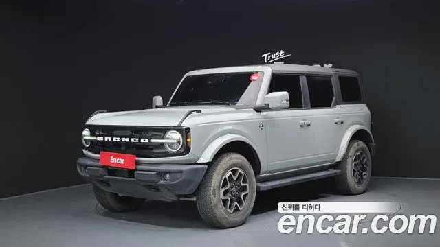 Ford Bronco 2023 — фото 1
