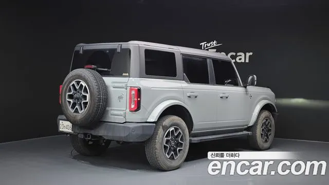 Ford Bronco 2023 — фото 2