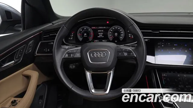 Audi Q8 2023 — фото 12