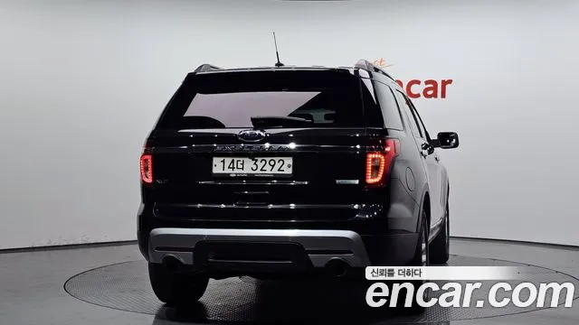 Ford Explorer 2015 — фото 4