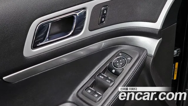 Ford Explorer 2015 — фото 18
