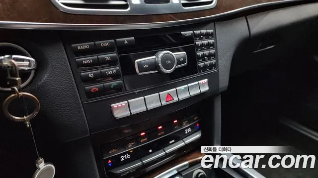 Mercedes-Benz E-Class 2014 — фото 16