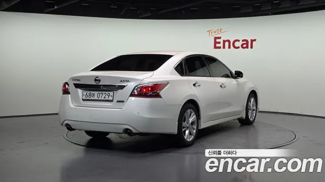 Nissan Altima 2016 — фото 2