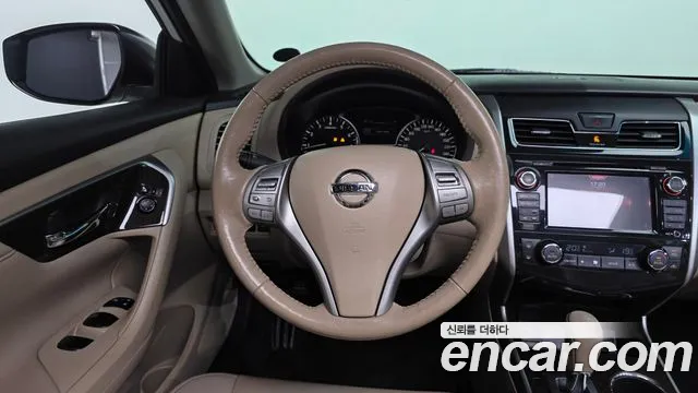 Nissan Altima 2016 — фото 13