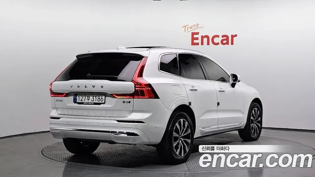 Volvo XC60 2024 — фото 2