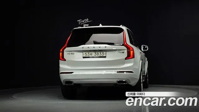 Volvo XC90 2019 — фото 4