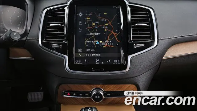 Volvo XC90 2019 — фото 14