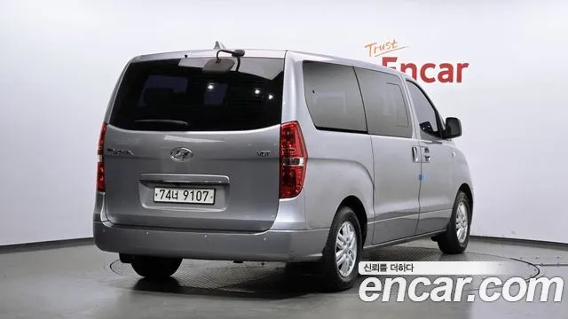Hyundai Starex 2017 — фото 2