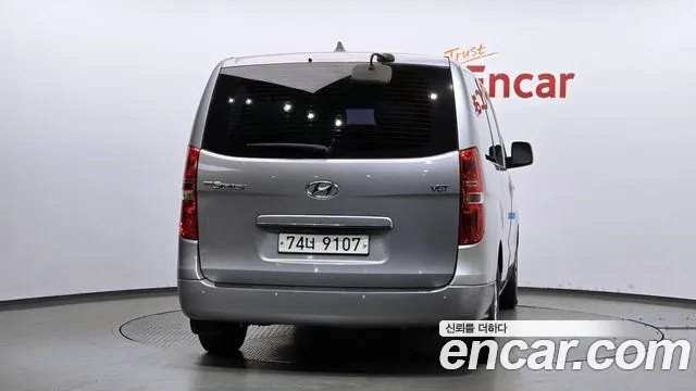 Hyundai Starex 2017 — фото 4