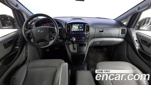 Hyundai Starex 2017 — фото 7