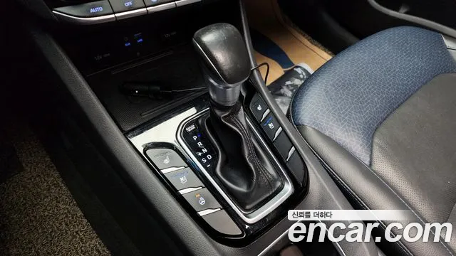 Hyundai Ioniq 2016 — фото 9