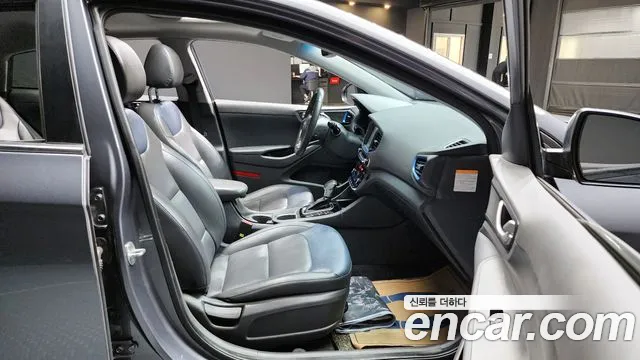 Hyundai Ioniq 2016 — фото 10