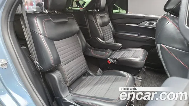 Ford Explorer 2025 — фото 12