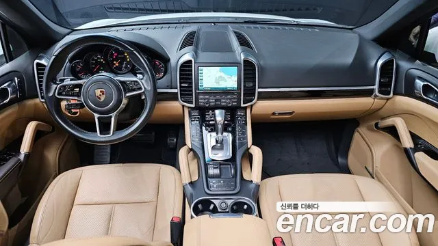 Porsche Cayenne 2016 — фото 7
