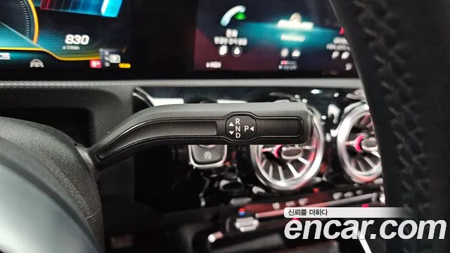 Mercedes-Benz A-Class 2022 — фото 9