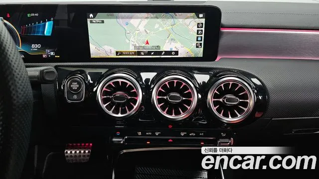 Mercedes-Benz A-Class 2022 — фото 14