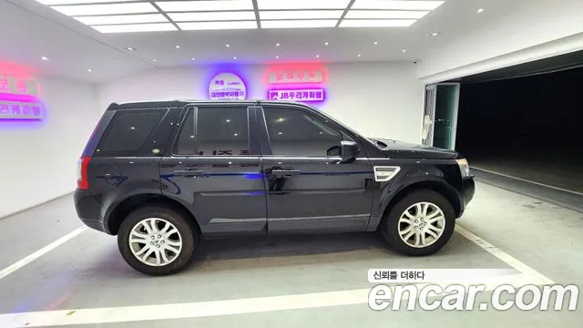 Land Rover Freelander 2010 — фото 7