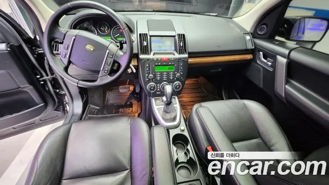 Land Rover Freelander 2010 — фото 20
