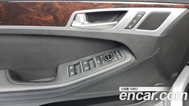 Hyundai Genesis 2014 — фото 17